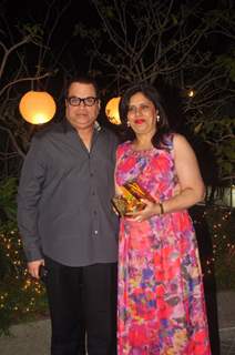 Ramesh Taurani poses with wife at Farah Khan's Birthday Bash