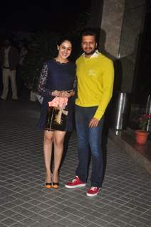 Riteish Deshmukh and Genelia pose for the media at Farah Khan's Birthday Bash