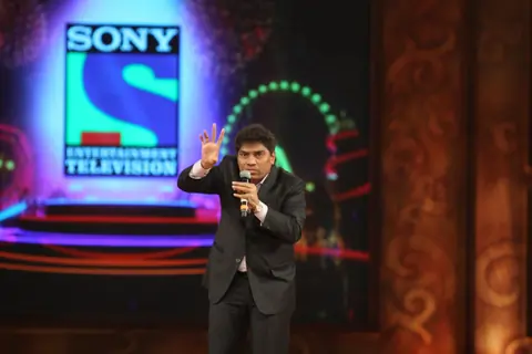 Johny Lever Performs at Umang Police Show