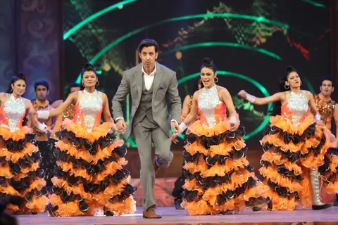 Hrithik Roshan Performs at Umang Police Show