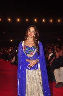 Kiara Advani poses for the media at Umang Police Show