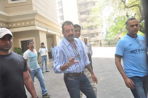 Sanjay Dutt waves to the fans while Leaving for Yerwada Jail