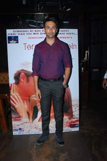 Nandish Sandhu poses for the media at the Music Launch of Tere Ishq Mein Qurban