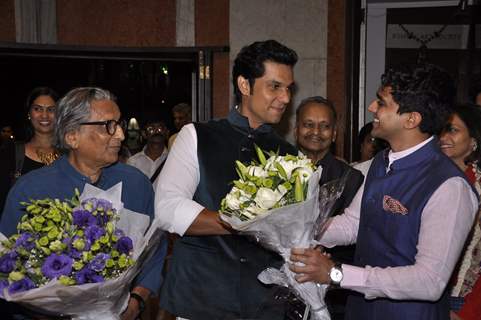 Randeep Hooda was felicitated at an Art Exhibition