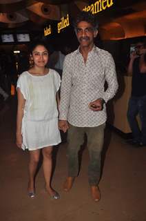 Makarand Deshpande poses with wife at My French Film Festival India 2015