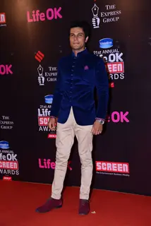 Randeep Hooda poses for the media at 21st Annual Life OK Screen Awards Red Carpet