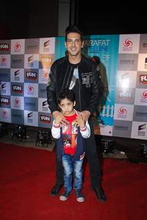 Zayed Khan poses with his Son at the Premier of Sharafat Gayi Tel Lene