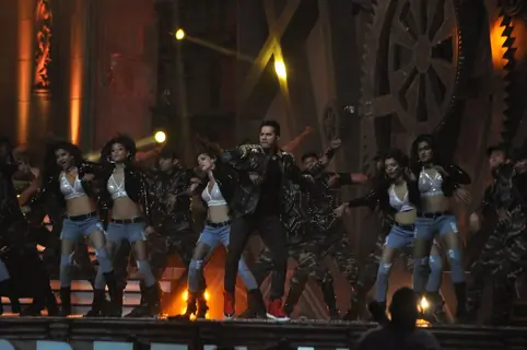 Varun Dhawan performs at 21st Annual Life OK Screen Awards Red Carpet
