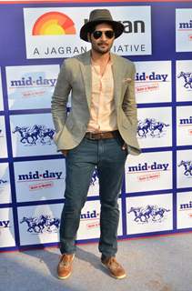 Ali Fazal poses for the media at Mid Day Race