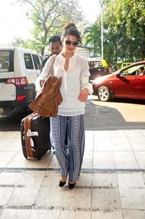 Jacqueline Fernandes snapped at Airport