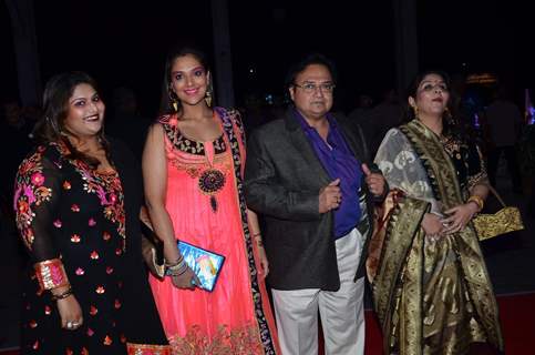 Rakesh Bedi with his family at Kush Sinha's Wedding Reception