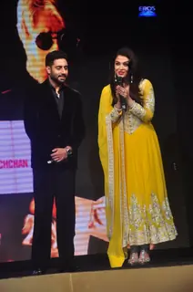 Aishwarya Rai Bachchan interacts with the audience at the Music Launch of Shamitabh