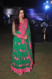 Shreya Ghoshal poses for the media at the Music Launch of Shamitabh