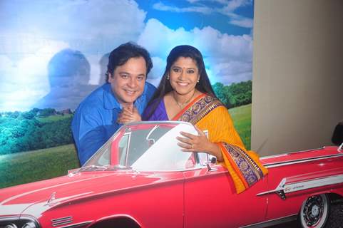 Mahesh Thakur and Renuka Shahane pose for the media at the Launch of Kabhi Aise Geet Gaya Karo