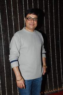 Sachin Pilgaonkar poses for the media at Bappi Lahiri's Wedding Anniversary