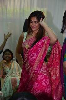 Ileana D'Cruz performs at Anurag Basu's Saraswati Pooja