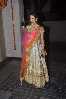 Malaika Arora Khan pose for the media at Soha Ali Khan and Kunal Khemu's Wedding Reception