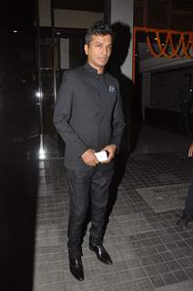 Vikram Phadnis poses for the media at Soha Ali Khan and Kunal Khemu's Wedding Reception