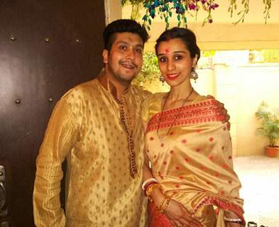 Bappa Lahiri poses with wife Tanisha Lahiri at their Saraswati Pooja