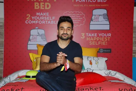 Vir Das poses for the media at Weirdass Pajama Event