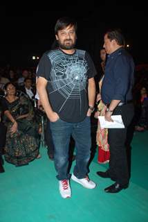 Wajid Ali poses for the media at Sonu Niigam's Concert at MMRDA