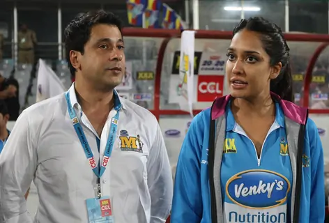 Lisa Haydon was snapped at the CCL Match Between Mumbai Heroes and Telugu Warriors