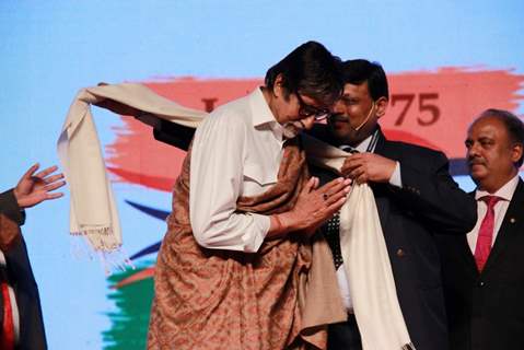 Amitabh Bachchan was felicitated at Discon District Conference