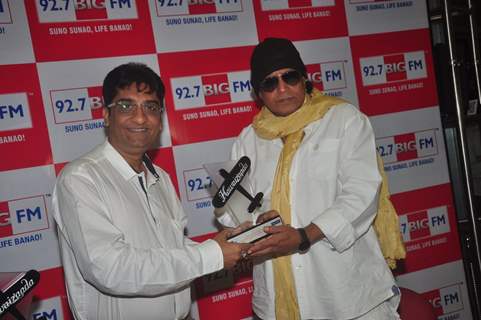 Mithun Chakraborty was snapped receiving BIG Hawaizaada Heroes award