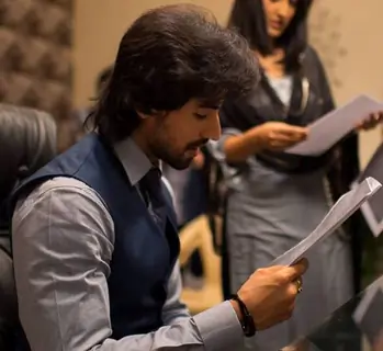 Harshad chopda reading script