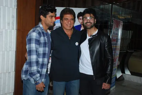 Raj Babbar poses with Sons Prateik and Arya Babbar at the Book Launch