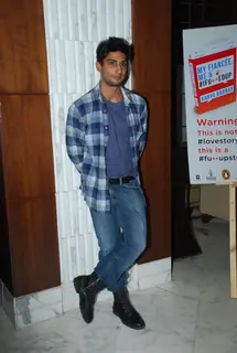 Prateik Babbar poses for the media at Arya Babbar's Book Launch