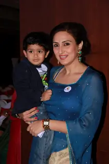 Juhi Babbar poses with son Imaan Soni at Arya Babbar's Book Launch