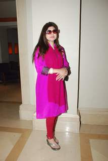 Alka Yagnik poses for the media at Radio Mirchi Awards Jury Meet