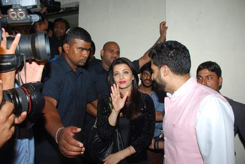 Aishwarya Rai Bachchan waves to the camera at the Special Screening of Shamitabh