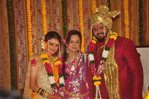 Smita Thackeray poses with Son Rahul Thackeray and Daughter-in-law Aditi Redkar at the Wedding