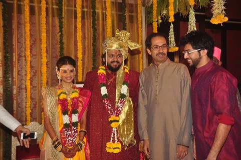 Uddhav Thackeray and Aditya Thackeray pose with the Wedding Couple Rahul and Aditi Thackeray