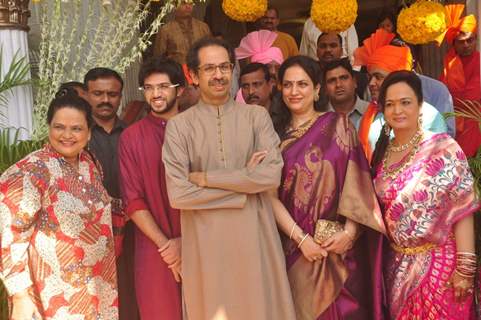 Thackeray Family poses for the media at Rahul Thackeray's Wedding Ceremony