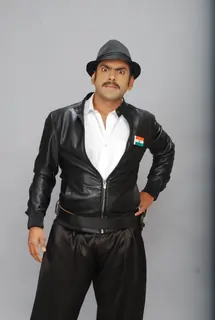 Sharib Hashmi poses at the Photo Shoot of Badmashiyaan