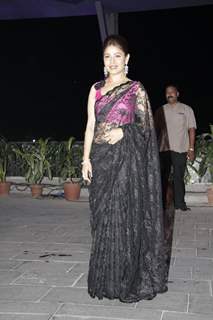 Sunidhi Chauhan was at Smita Thackerey's Son's Wedding Reception