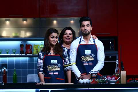 Alia Bhatt with Gautam Gulati on Farah Ki Daawat