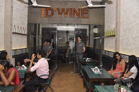 Celebs snapped at Cafe D'WINE