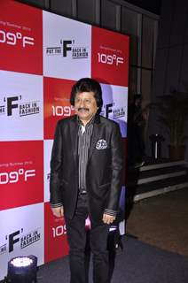 Pankaj Udhas poses for the media at 109 Fashion Show