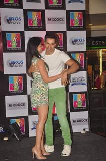 Varun Dhawan and Yami Gautam shake a leg at the Promotions of Badlapur at R City Mall