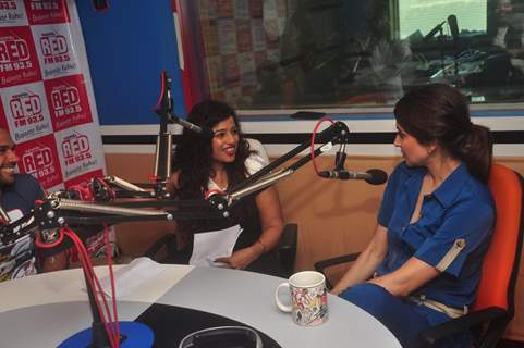 Anushka Sharma was snapped interacting with Malishka at the Promotions of NH10 at Red FM