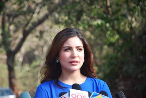 Anushka Sharma was snapped giving media bytes at the Promotions of NH10 on Savdhaan India