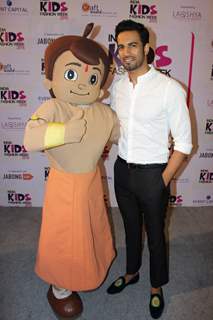 Upen Patel poses for the media at India Kids Fashion Week 2015