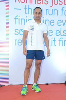 Rahul Bose poses for the media at Runathon Organised by Reliance Energy