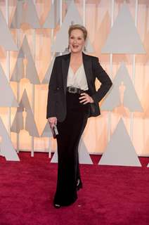 Meryl Streep poses for the media at the Oscars Red Carpet 2015