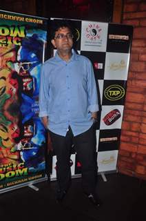 Prasoon Joshi poses for the media at Sonu Nigam and Bickram Ghosh's Album Launch