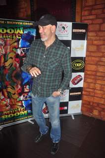 Loy Mendosa poses for the media at Sonu Nigam and Bickram Ghosh's Album Launch